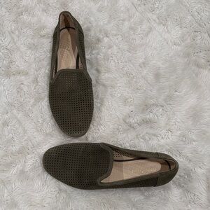 VIOLET & RED Salem Perforated Suede Loafer Flat Size‎ 7.5 Olive Green